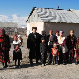 Kyrgyz_family_Sary-Mogol